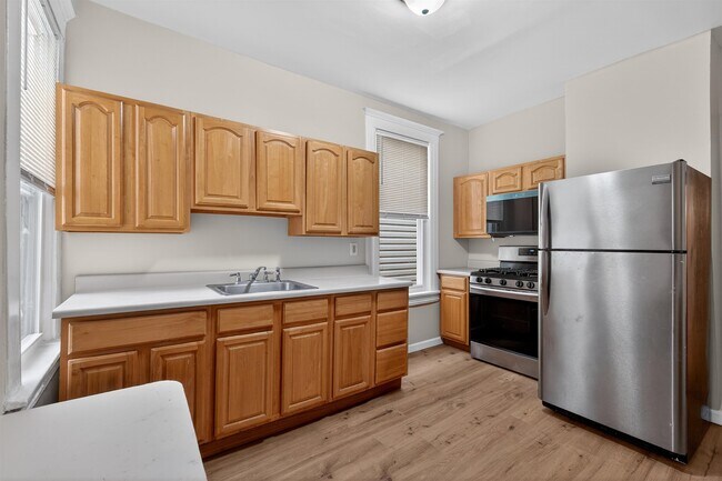 Photo - 18 Boyd Ave Unit 2