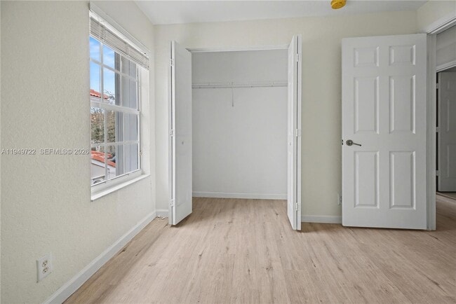 Photo - 16122 Poppyseed Cir