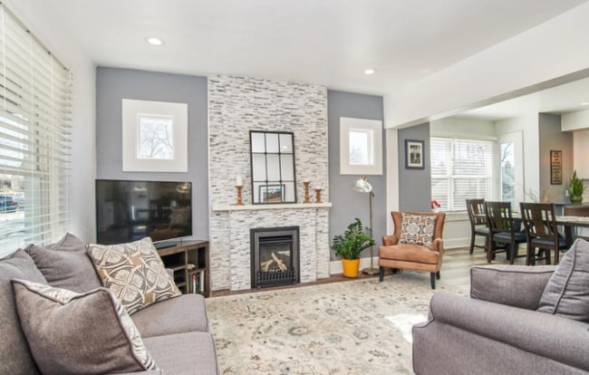 Photo - 3205 Josephine St