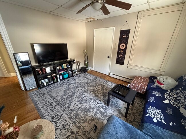 Photo - 7518 Belair Rd Unidad 2nd floor Belair rd