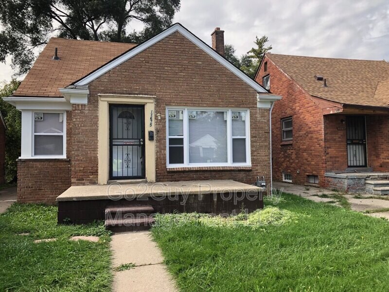 11675 Faust - 11675 Faust House