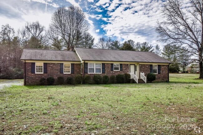 Building Photo - 5390 Vesuvius Furnace Rd Rental