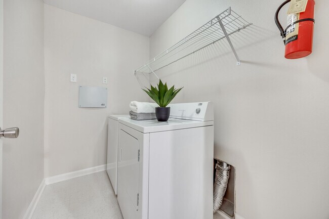 Enclave At Highland Ridge Apartments