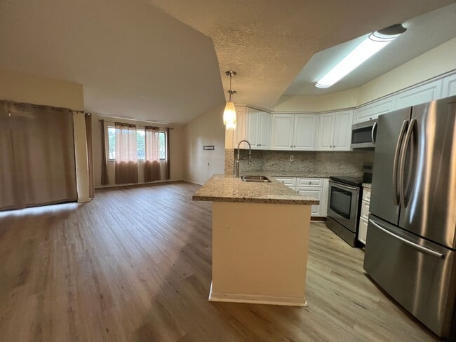 Photo - Comfort & Convenience in Plantation – 2BR/...