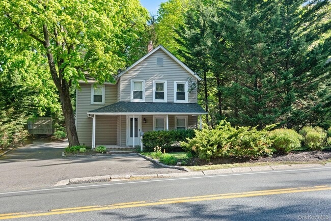 Photo - 147 Fort Salonga Rd