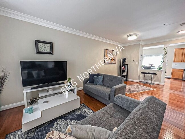 Photo - 110 Cahill Dr