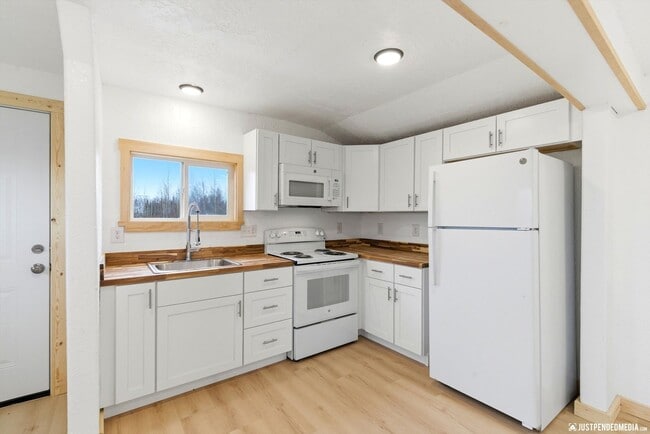 Photo - 12716 Hawk Ln