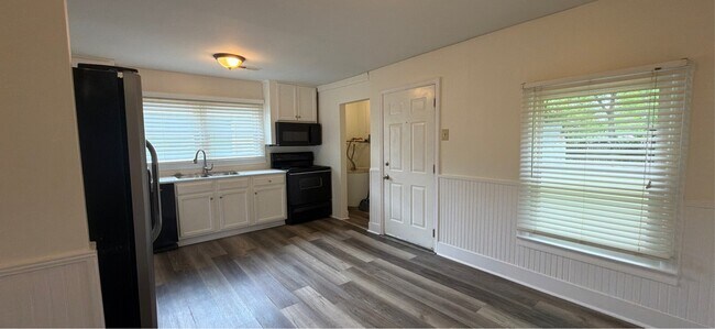 Photo - 3818 Troy Swasey Blvd SW