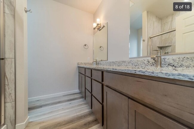 Photo - 2452 Park Vista St