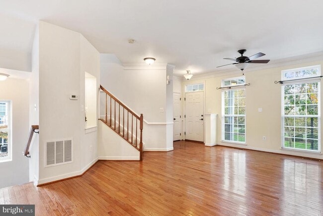 Photo - 300 Dixon St