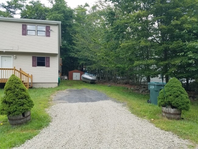 Photo - 1546 Black Birch Way