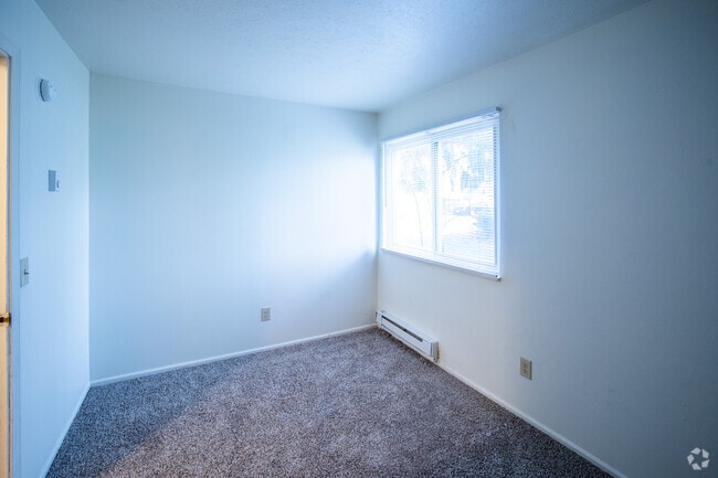 2BR, 1BA - 750SF - A - Bedroom