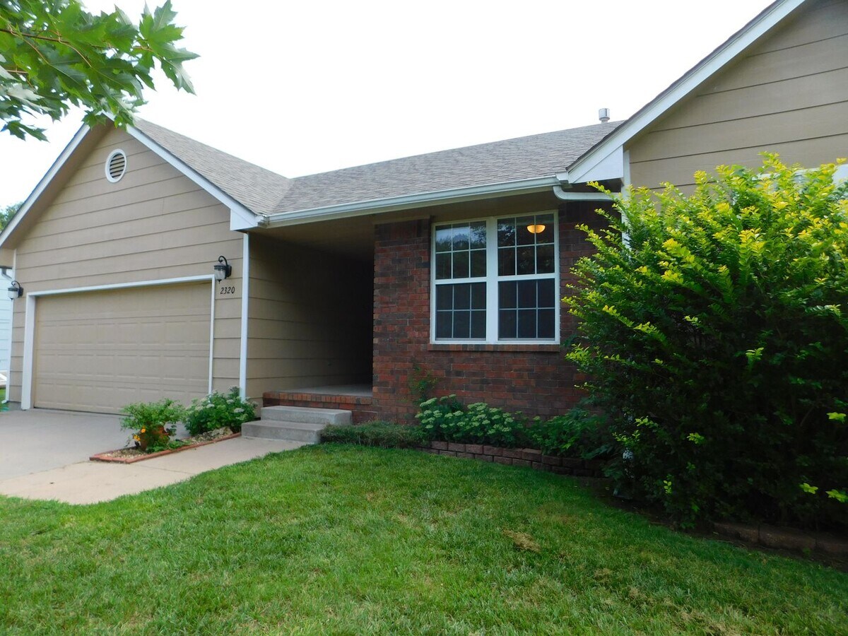 Photo - 2320 Gentry Ln