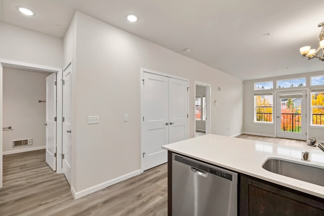 Photo - Ward Lake Apartments