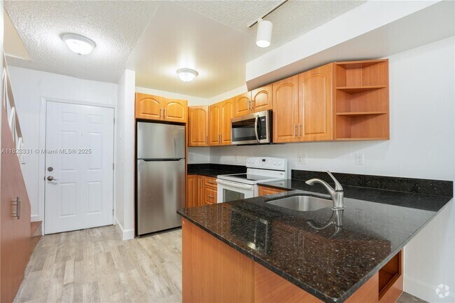 Building Photo - 3239 W Trade Ave Unit 8 Rental