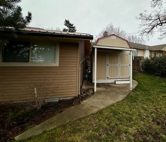 Photo - 3 Bedroom 2 1/2 Bath House