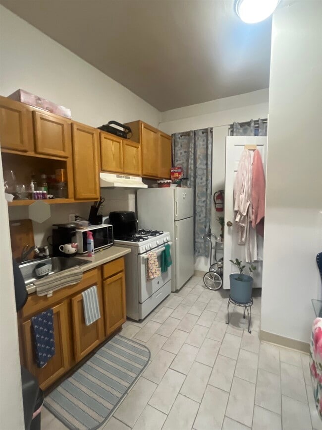 Photo - 2518 Bergenline Ave