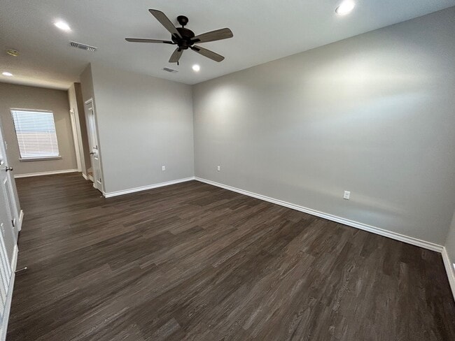 Photo - 3457-3457 Brooke Pl