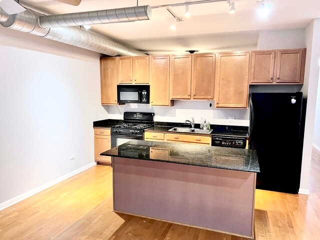 Photo - 1200 W Monroe St