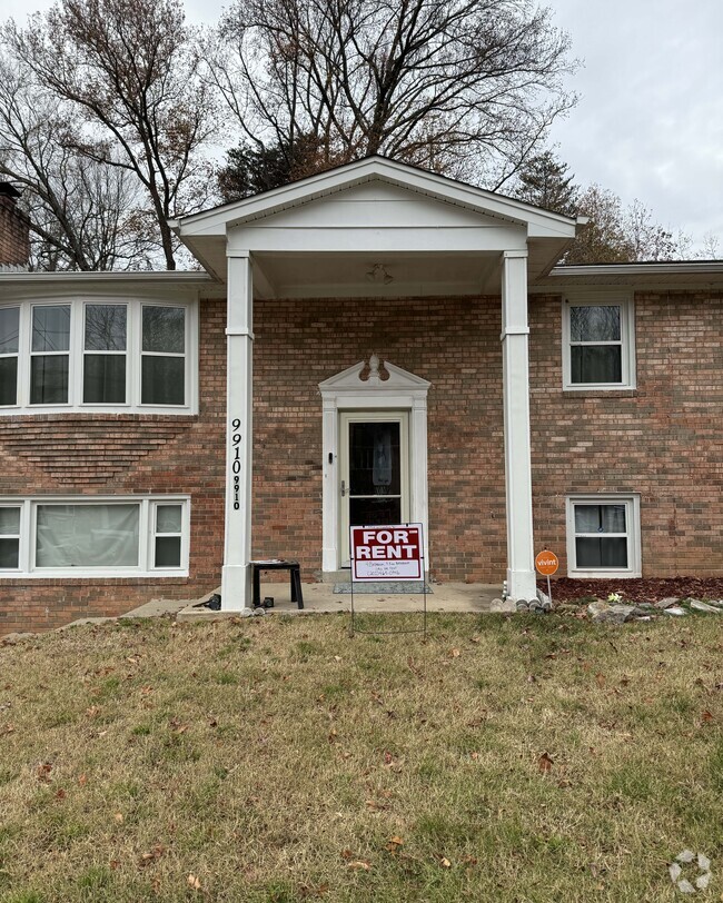 Building Photo - 9910 Williamsburg Dr Rental