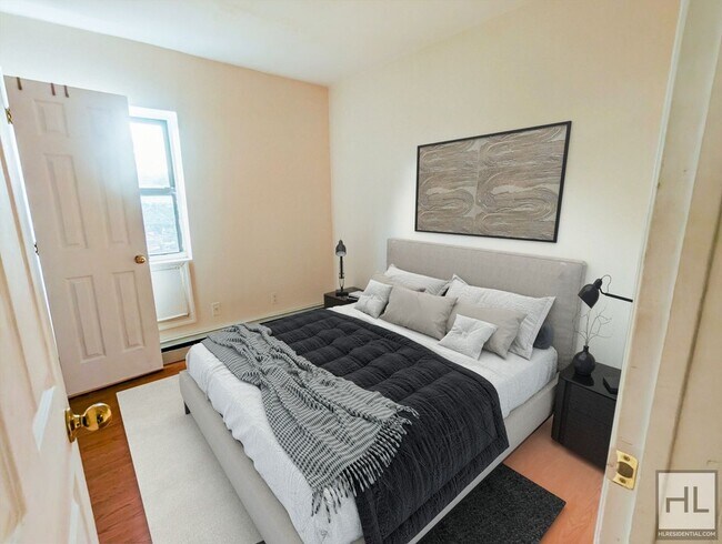 Photo - BROADWAY Unit 2B