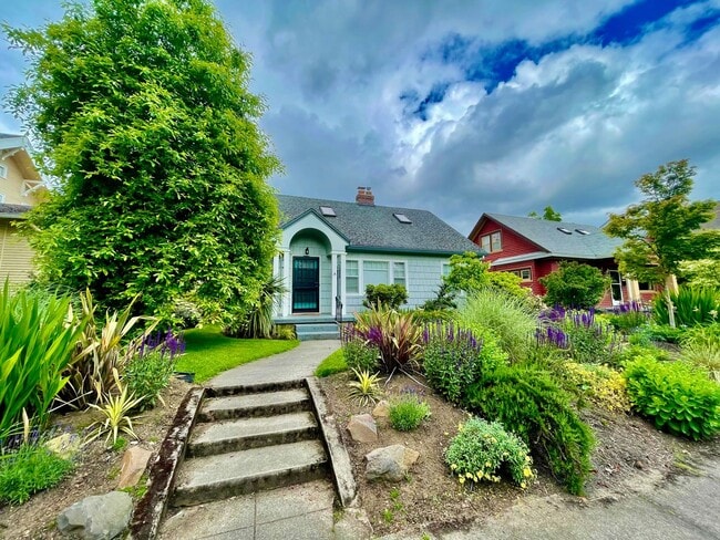 Well Maintained- 3 bed 2 bath Home - Piedm... - Well Maintained- 3 bed 2 bath Home - Piedm...