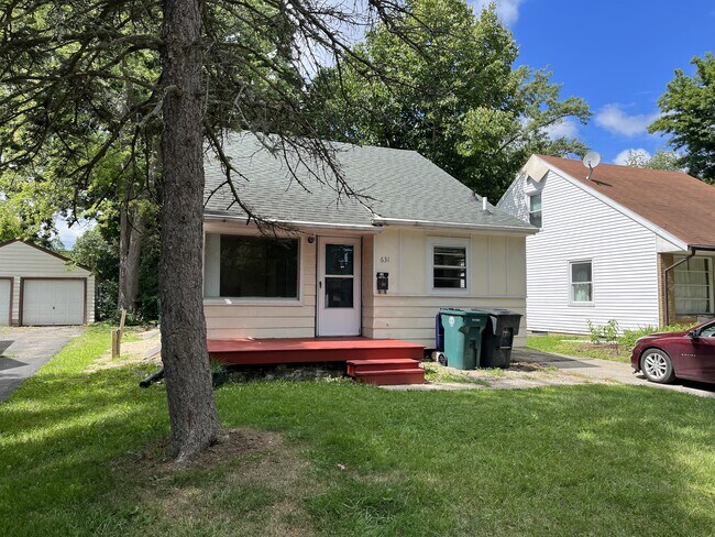 Photo - 631 Stoddard Ave