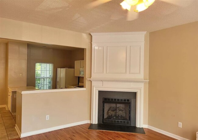 Photo - 414 Canyon Lake Cir