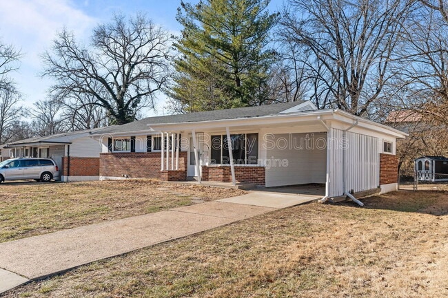 Photo - 9915 Castle Dr