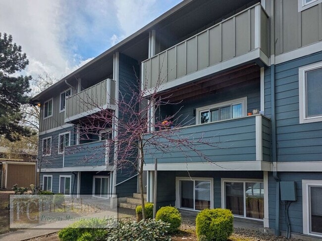 Building Photo - 17140 SW Heritage Ct Unit 138