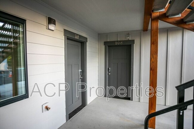 Photo - 665 E Badger Rd Unit #206