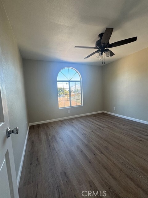 Photo - 4376 Triggs St