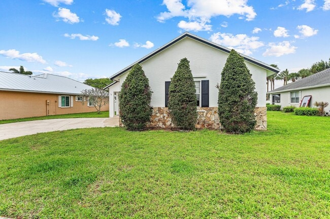 Photo - 125 Raintree Trail