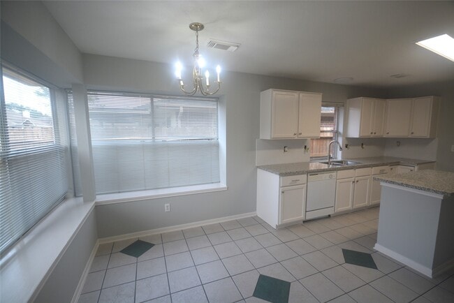 Photo - 1622 Regal Blue Ct