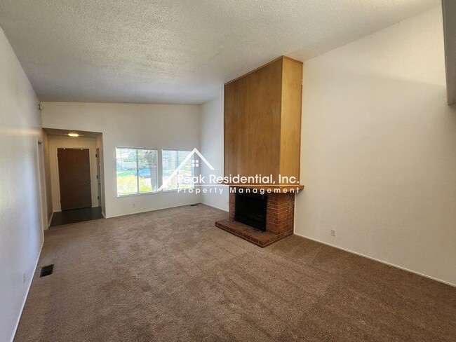 Photo - Spacious Arden Area 3bd/2ba Duplex with Garage