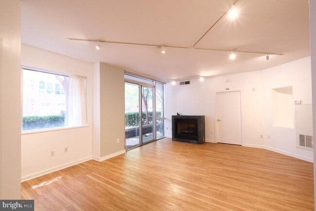 Photo - 1300 13th St NW Unit 106