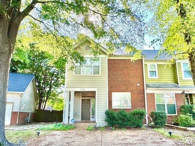 Building Photo - Spacious updated Cordova Townhome Available!
