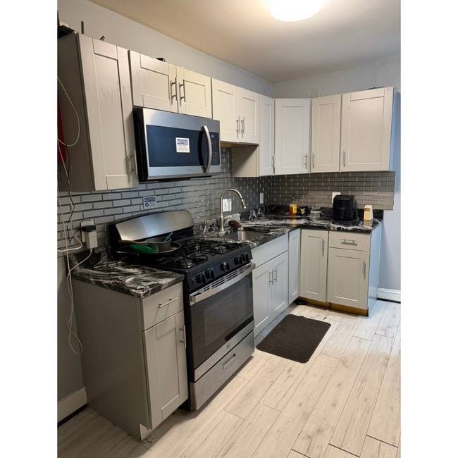 4115 Fairhaven Ave Unidad N Available $650 N