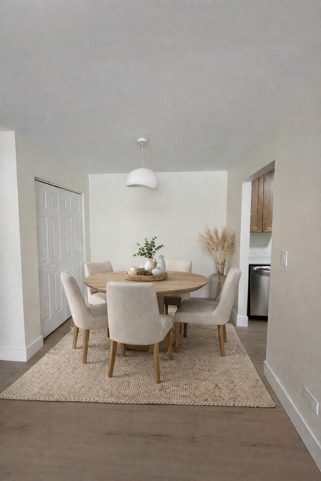 Photo - 16W481 Lake Dr Unit 104