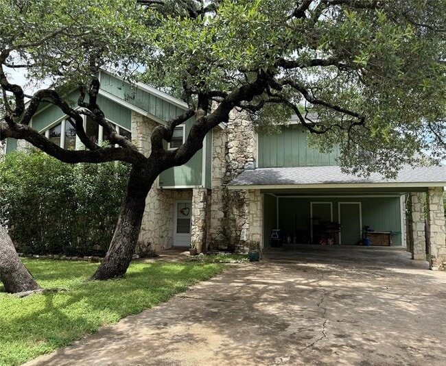 Building Photo - 8716 Clearbrook Trail