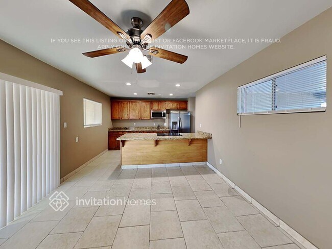 5047 W Tuckey Ln