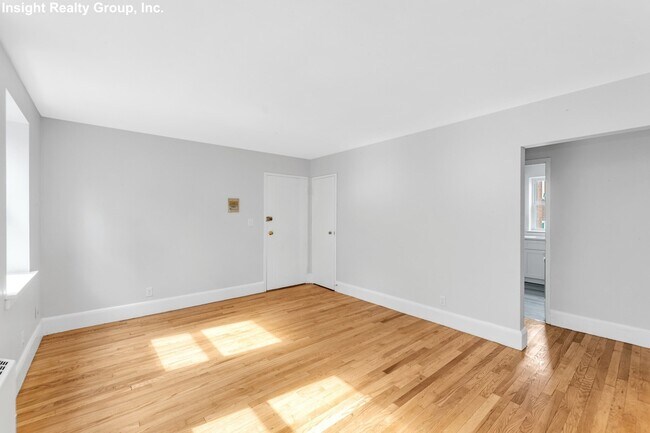 Photo - 98 Morton St