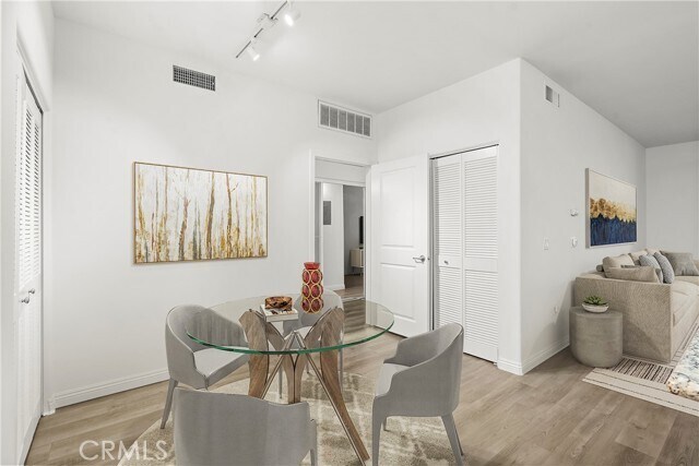 Photo - 100 S Alameda St Unidad 159