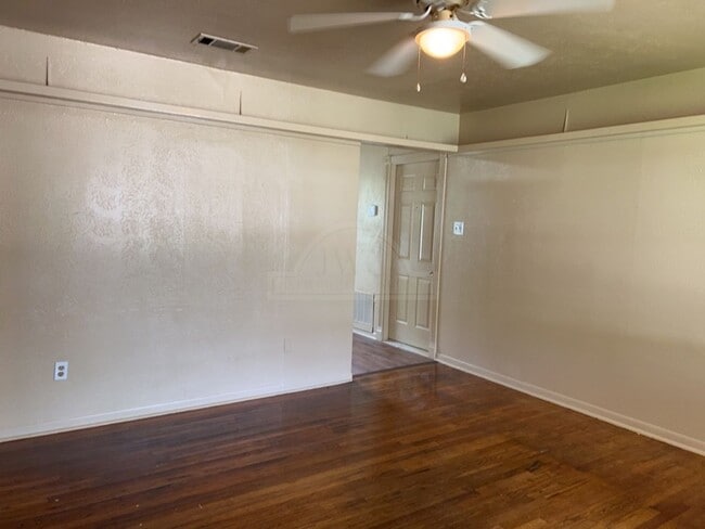 Photo - 110 Bybee Ct