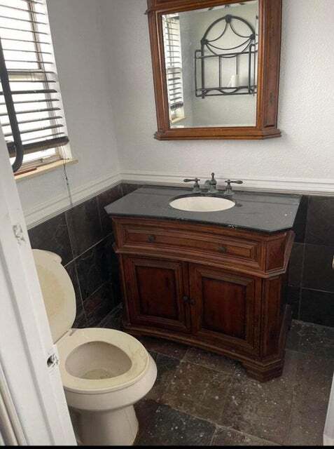 Photo - 192 Cape Cod Cir