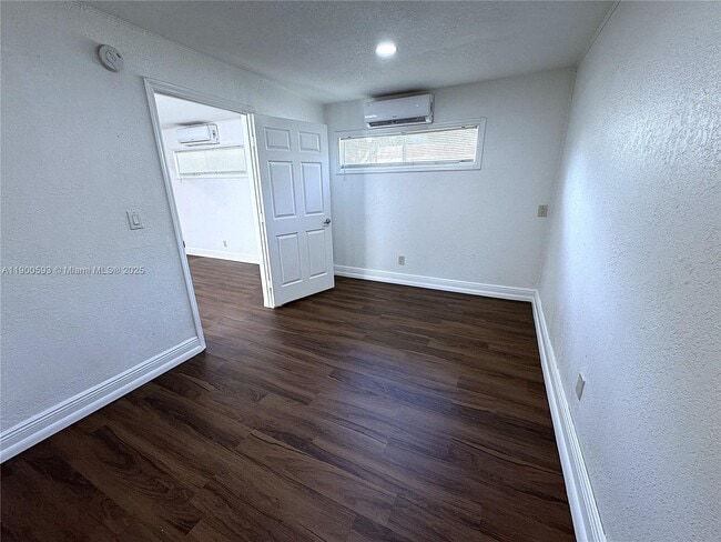 Photo - 1025 NW 7th Ave Unidad B