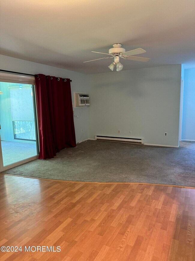 Photo - 95 Lexington Ct