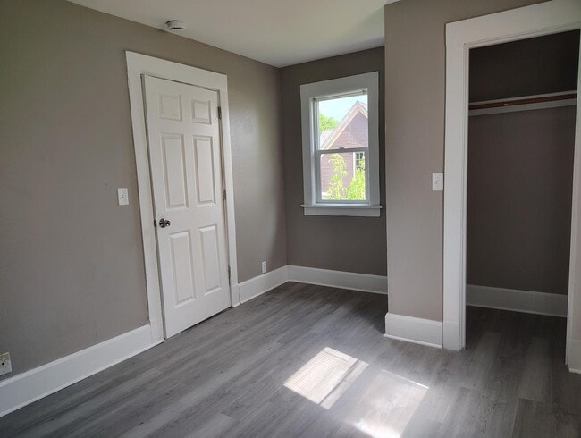 Photo - 1217 Grand Ave Unit Upper
