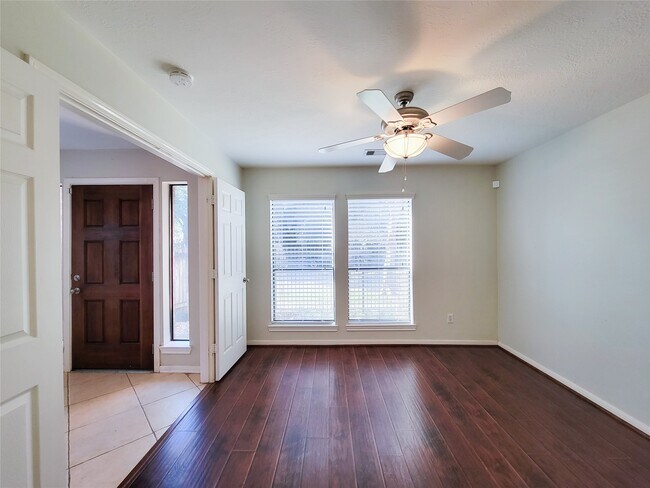 Photo - 2717 La Branch St