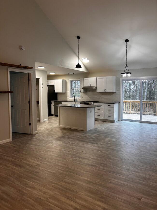 Photo - 150 Cree Rd